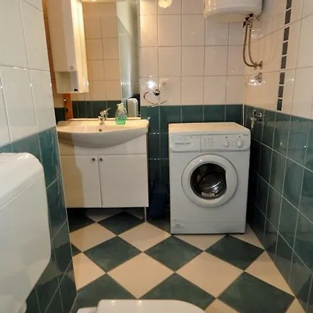 Pava - Beautiful Terrace & Parking Apartman *