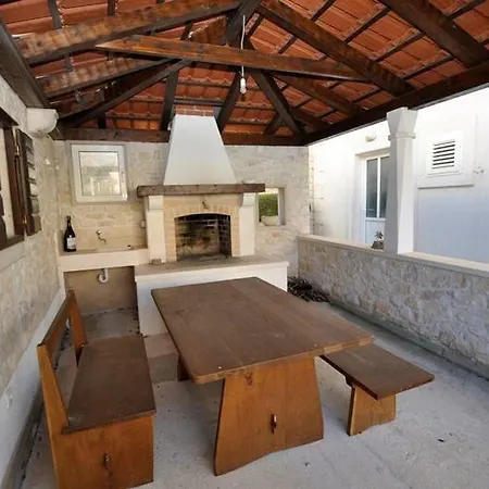 Pava - Beautiful Terrace & Parking * Postira